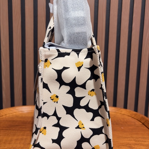 Coach Black and Cream Floral Backpack Cargo Tote 26 With Floral Print - Picture 7 of 10